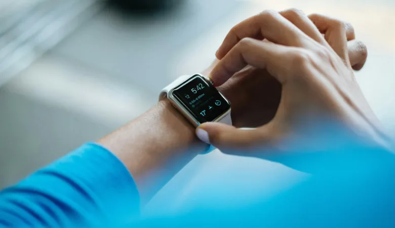 Explore the revolutionary impact of technology on health and fitness. From wearable gadgets to virtual workouts, discover how technological advancements are reshaping the way we approach wellness and exercise.